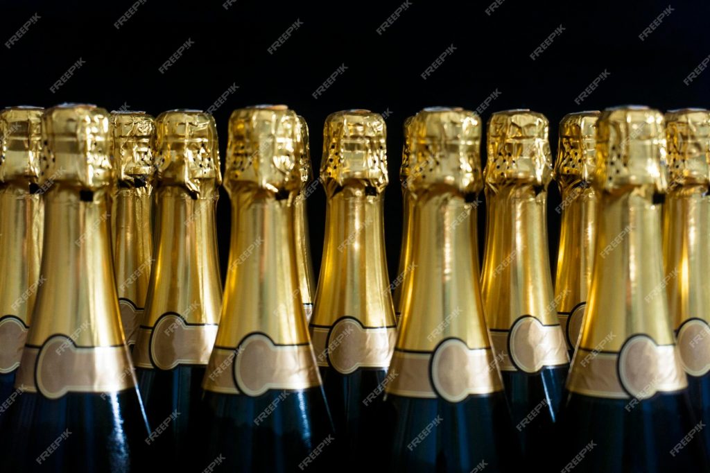 Collection de bouteilles de mousseux – sélection pétillante de vins effervescents, aux bulles fines et à l’esprit festif, parfaits pour célébrer chaque moment avec élégance.