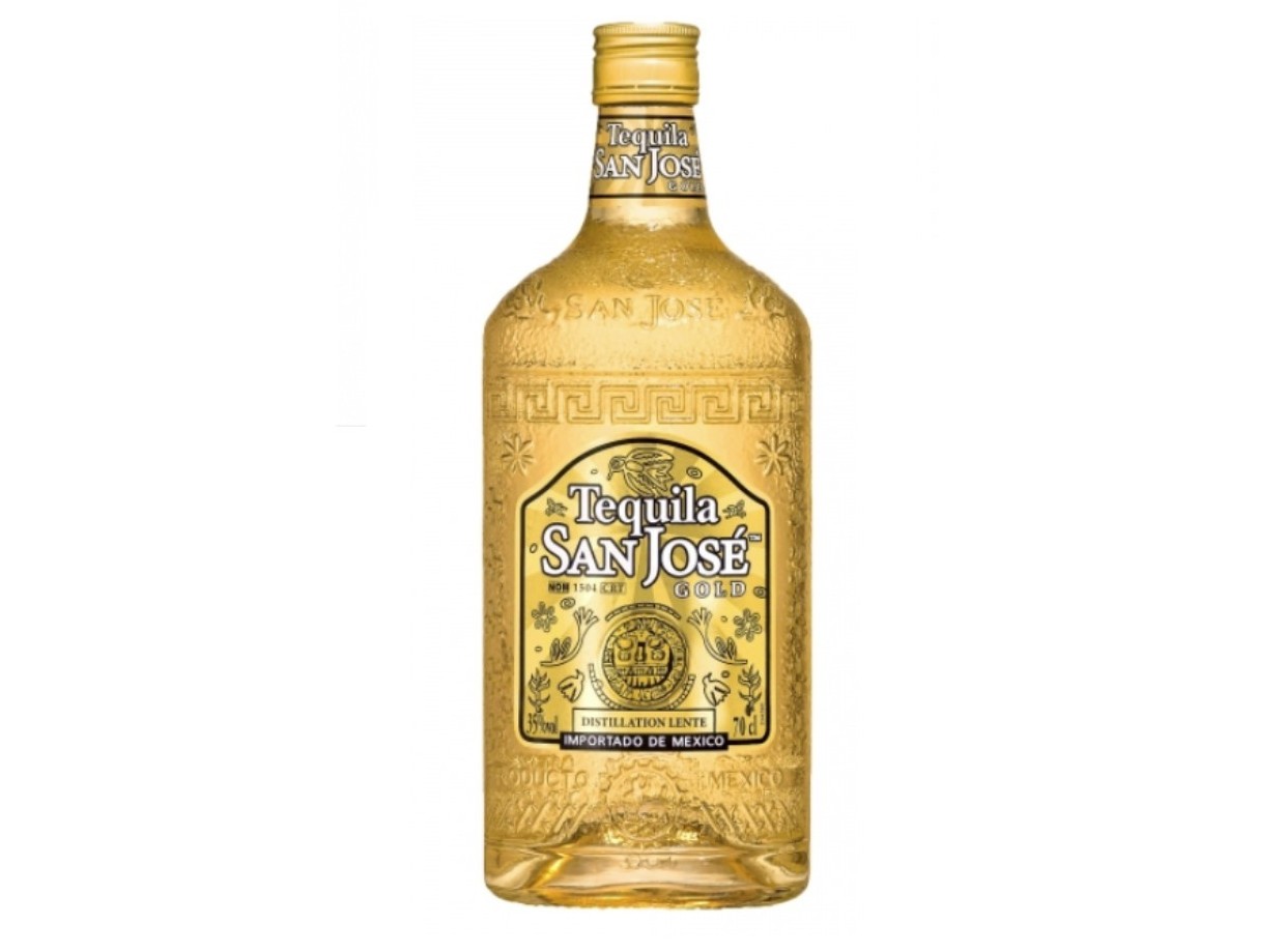 Bouteille de Tequila San José Reposado – spiritueux doré vieilli en fût, au goût doux et légèrement boisé, idéal à déguster pur ou en cocktail.
